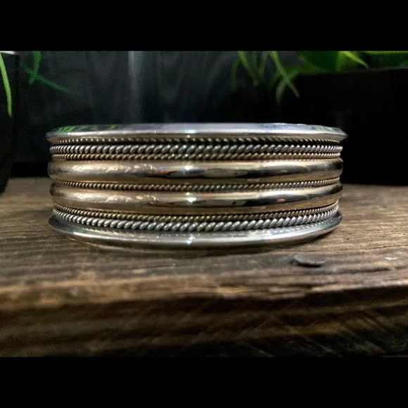 Vintage Signed Heavy Navajo Native American Twisted Rope Cuff Bracelet 7" - Picture 5 of 15